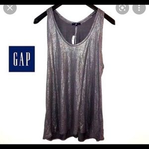 Metallic silver Gap tank